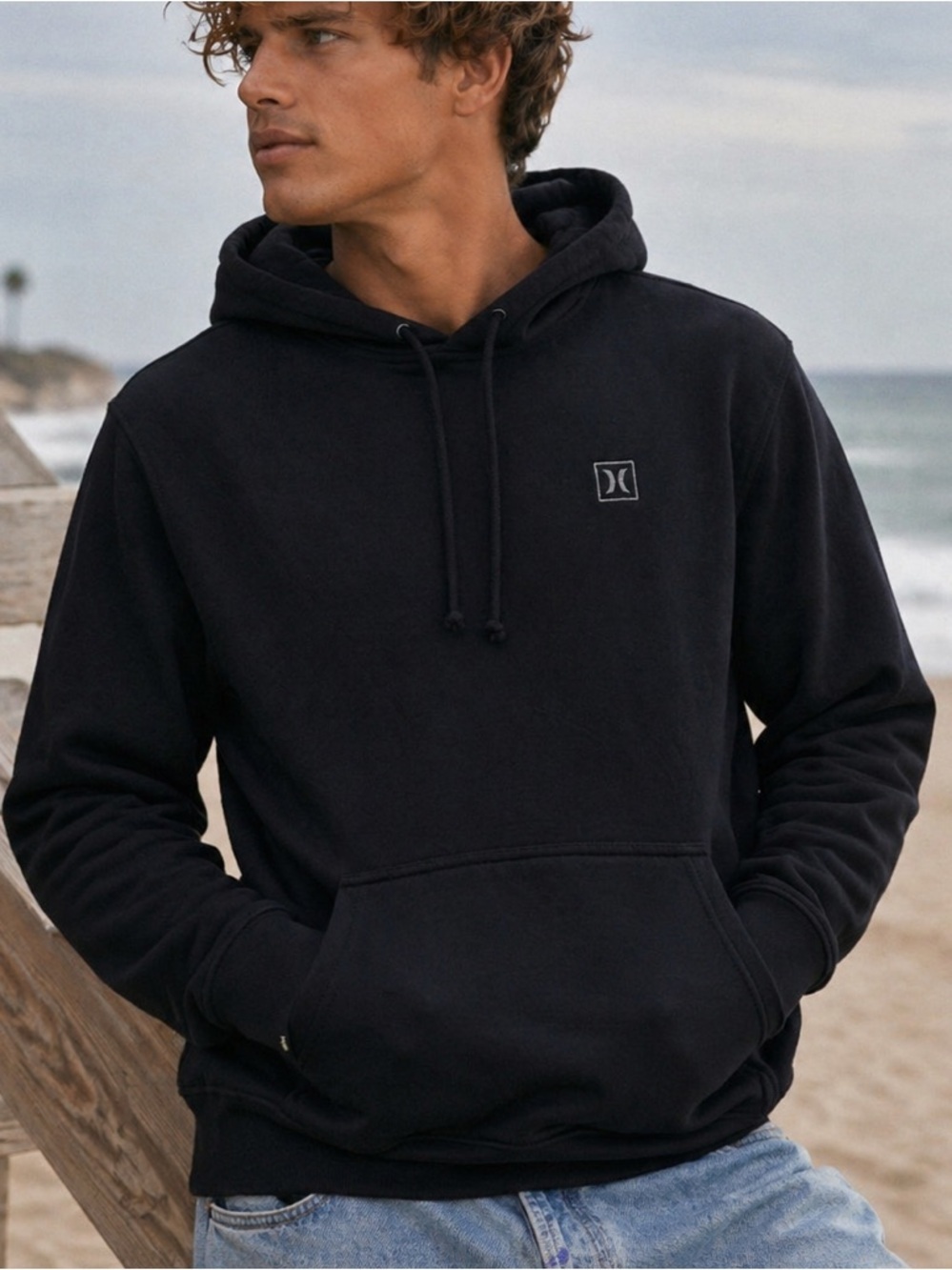 Hurley Black Pullover Hoodie – Size Small